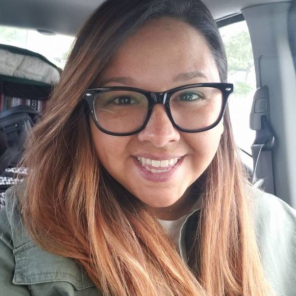 Meet your Posher, Sarah - Picture 1 of 1